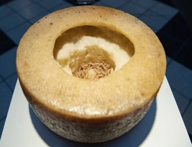 Για γερά στομάχια: Τα πιο αηδιαστικά φαγητά του κόσμου (βίντεο)